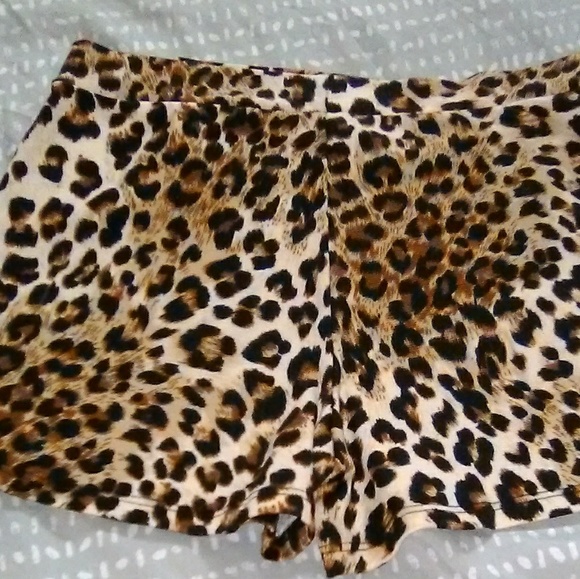 COPY - 💛💛Cheetah Skort - Picture 3 of 3